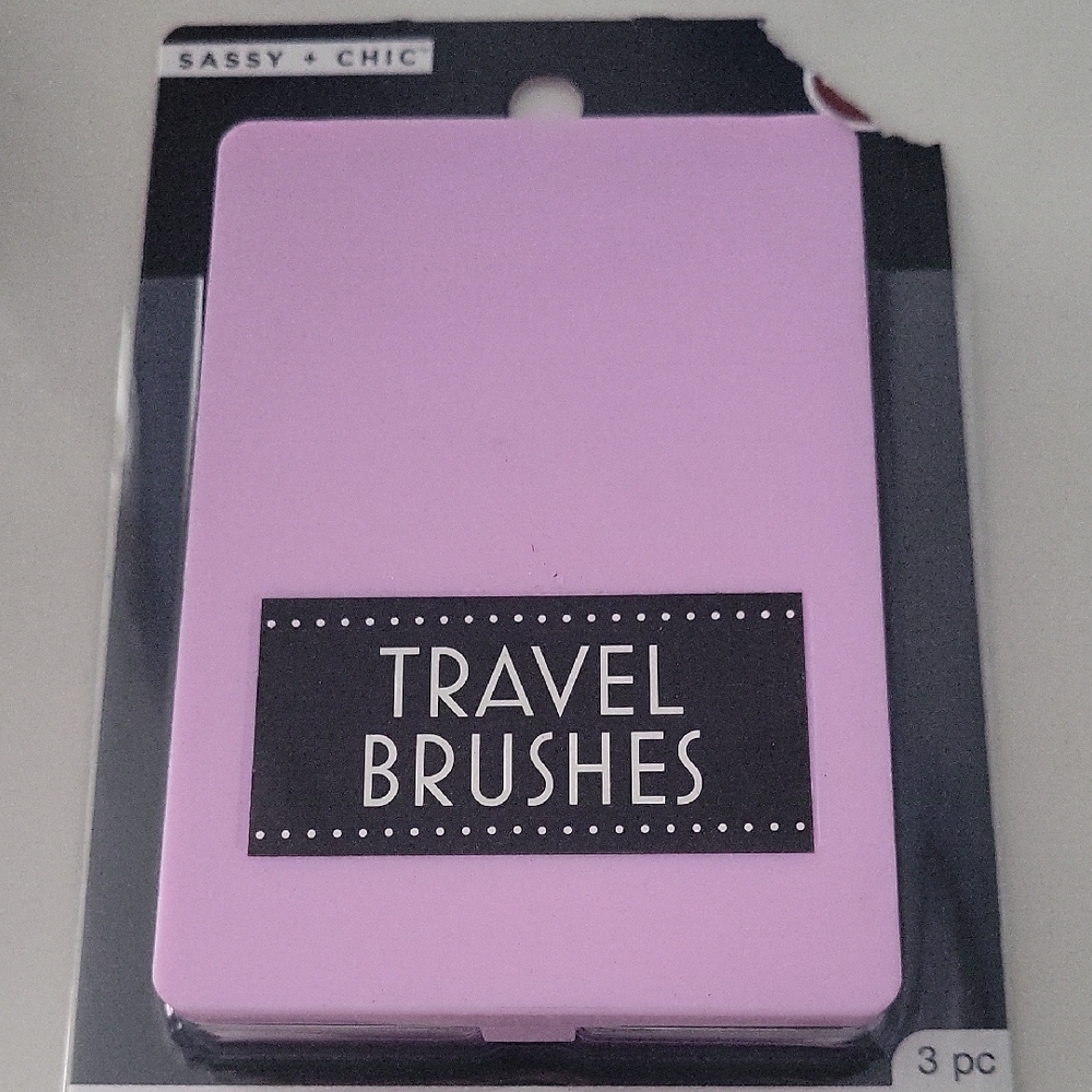 Sassy + Chic Travel Brushes Set